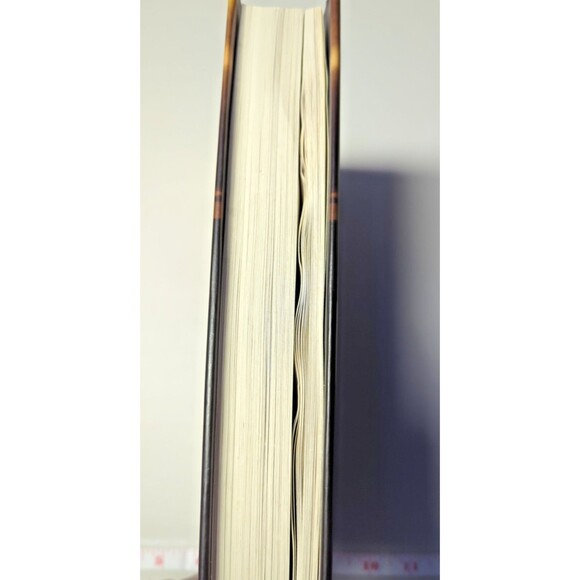 Unbroken – A Powerful True Story of Survival & Redemption by Laura Hillenbrand - Picture 4 of 8